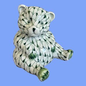 Andrea by Sadek Green & White Bear Herend Style Fishnet Ceramic Figurine 5"